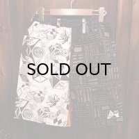 {NO MAD NUMSKULL} ORIGINAL PATTERN MULTI SHORT PANTS / "square"