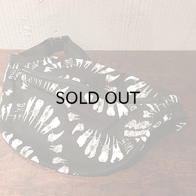 TEETH / BLACK×WHITE