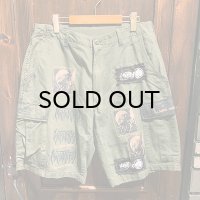 {MOMENTARY PSYCHO ART} USED CAMO CARGO SHORTS / OLIVE