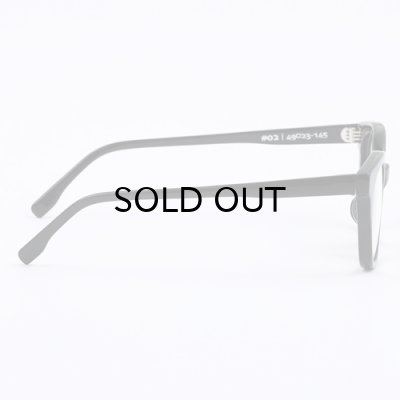 BLACK / CLEAR