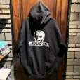 画像2: {SKULL SKATES}  LOGO HOODIE(BLACK×WHITE) (2)