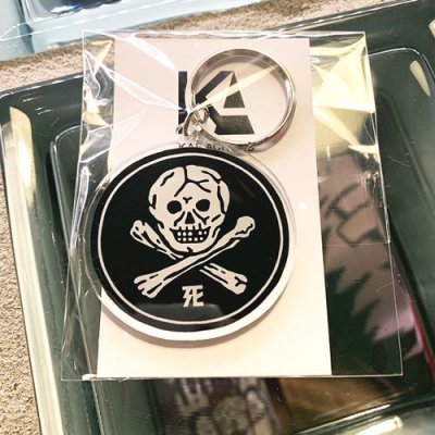 画像2: {デスパターンズ×KAE Acrylic} "SKULL" KEY HOLDER