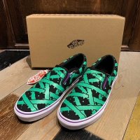 {MAGICAL MOSH MISFITS × VANS} “MAGICAL MOSH SLIP-ON”