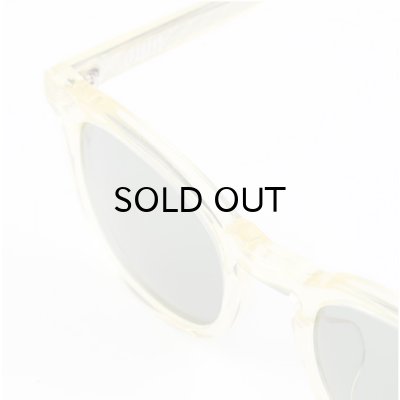 LIGHT YELLOW / GREEN