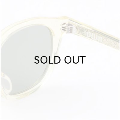 LIGHT YELLOW / GREEN