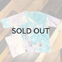 {岡本一生} "ら" TIE DYE TEE