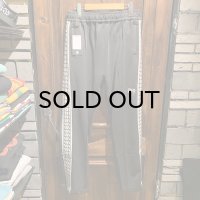 {PUNK DRUNKERS x 丸山ゴンザレス} 裏社会ジャージパンツ