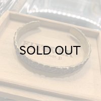 {FLYOVER} Penetration Bangle ＜Brass＞