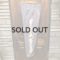 {NO MAD NUMSKULL} ORIGINAL PATTERN LONG PANTS / "FELT PATCH BONE" / GRAY