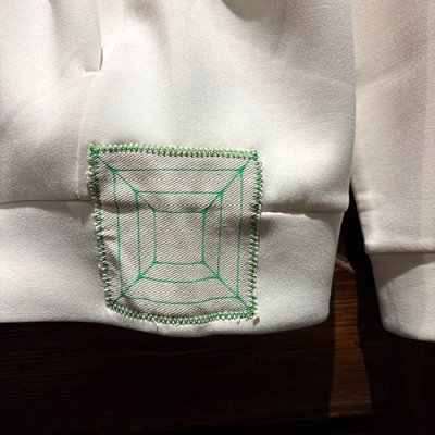 OFF WHITE