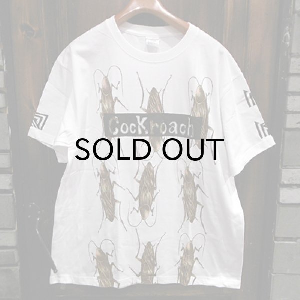 画像1: {MOMENTARY PSYCHO ART} "Cock roach" MULTI PRINT T-SHIRTS / WHITE (1)