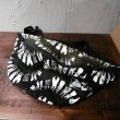 画像1: {NO MAD NUMSKULL} WAIST POUCH - BIG / "TEETH" / BLACK×WHITE (1)