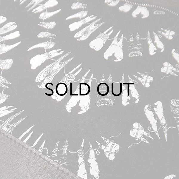 画像5: {NO MAD NUMSKULL × AMOA} MESSENGER BAG - FLAP / "TEETH" / BLACK×WHITE (5)