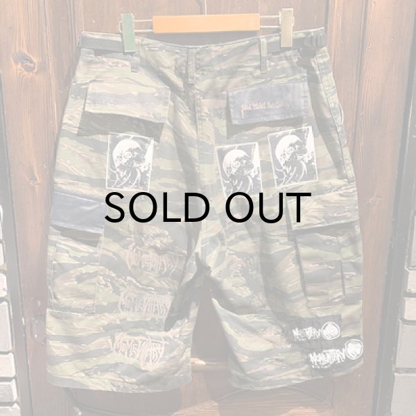 画像2: {MOMENTARY PSYCHO ART} USED CAMO CARGO SHORTS / TIGER (2)