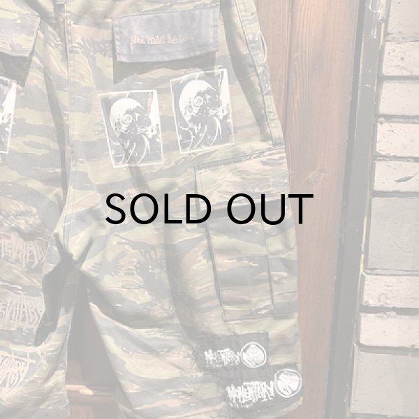 画像4: {MOMENTARY PSYCHO ART} USED CAMO CARGO SHORTS / TIGER (4)