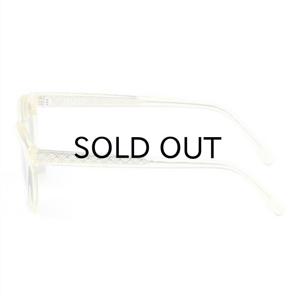 LIGHT YELLOW / GREEN