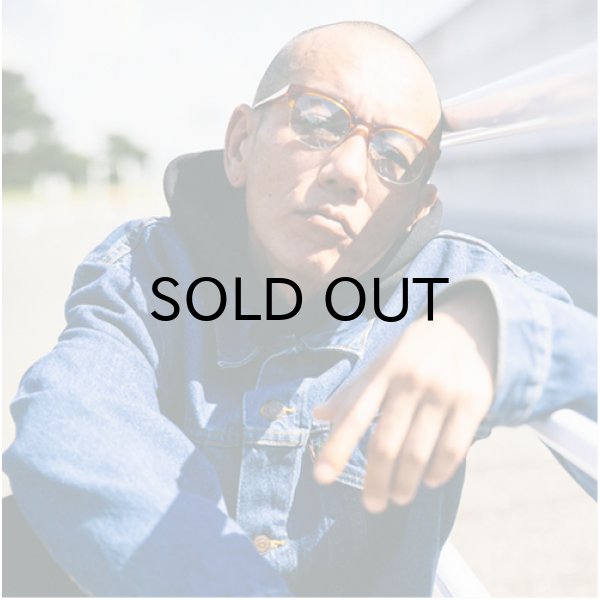 AMBER / CLEAR to GREY (調光)