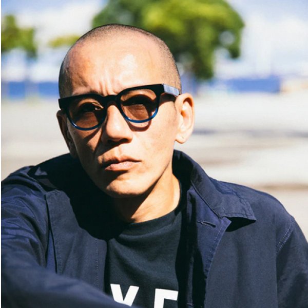 BLACK × COBALT / LIGHT GREY