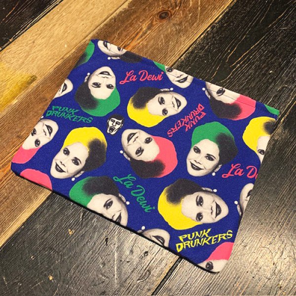画像1: {PUNK DRUNKERS x デヴィ・スカルノ} 夫人総柄ポーチ (1)