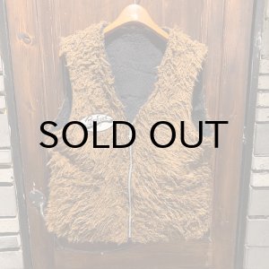 画像: {POP EYES} "PPE KEEP OUT" FUR VEST