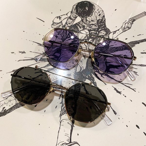 画像1: {OWN} #17 (GOLD) (1)