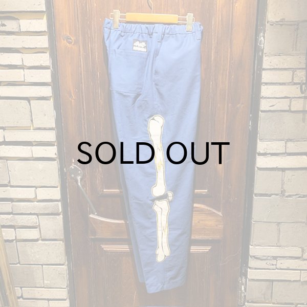画像1: {NO MAD NUMSKULL} ORIGINAL PATTERN LONG PANTS / "FELT PATCH BONE" / BLUE (1)