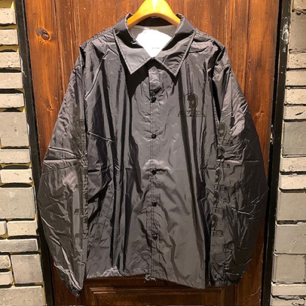 画像1: {SKULL SKATES} BLACK OUT COACH JACKET (1)