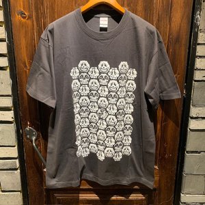 画像: {TENKI} "WALL FACE" S/S T-SHIRTS (SUMI)